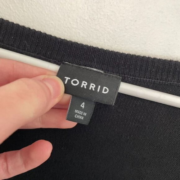 TORRID 4 Plus Size Lattice Knit Sweater Solid Black Lace Up Rayon Pullover sz 4X - Picture 6 of 16